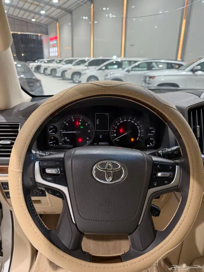 لاندكروزر VXR.L1 سعودي 2016 14