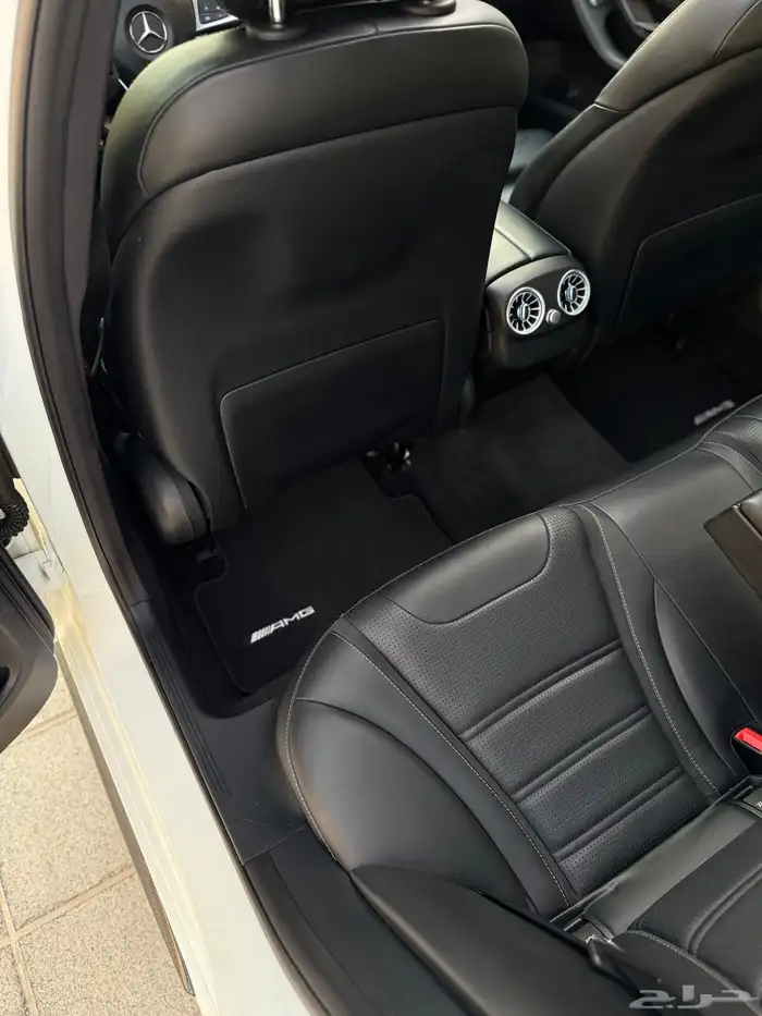 MERCEDES C63s 2016 13