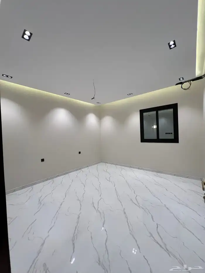 للبيع دور أرضي على شارعين بضاحية الإسكان بجليل 23