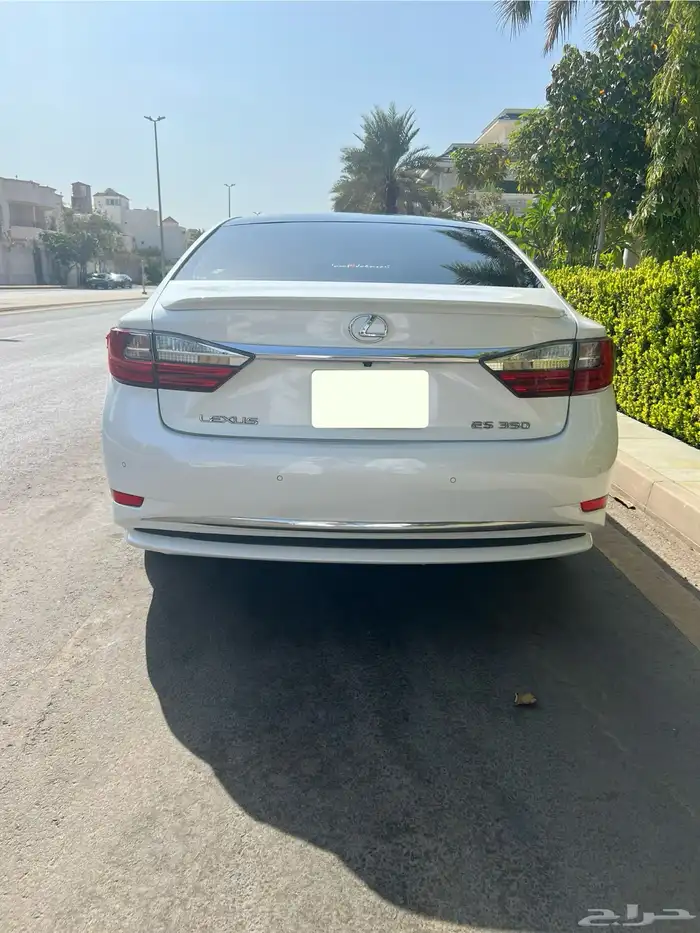 للبيع لكزس ES 350 موديل 2013 3