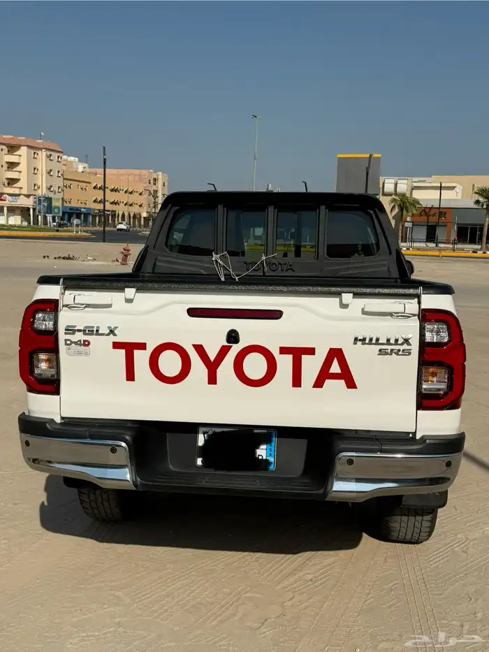 هايلكس 2023 1