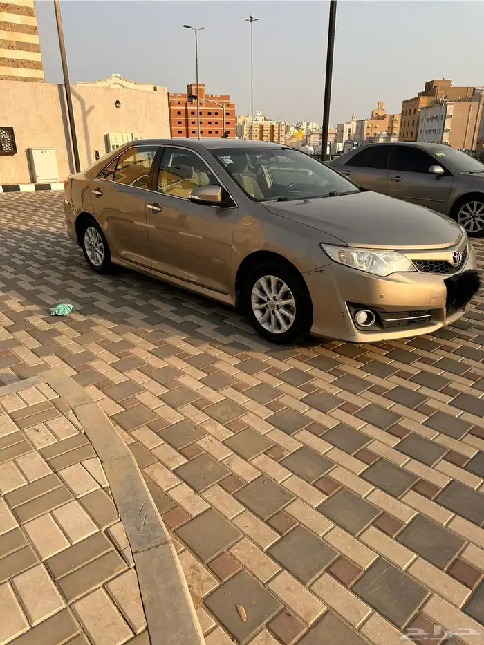 كامري 2012 GLX بدون فتحة 21
