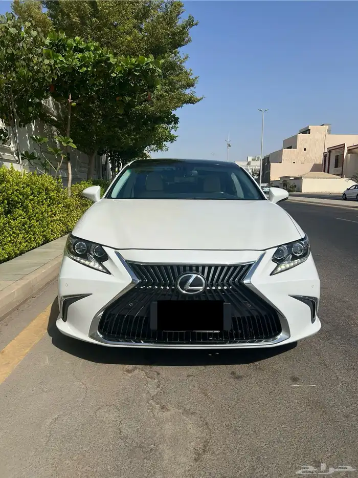 للبيع لكزس ES 350 موديل 2013 0