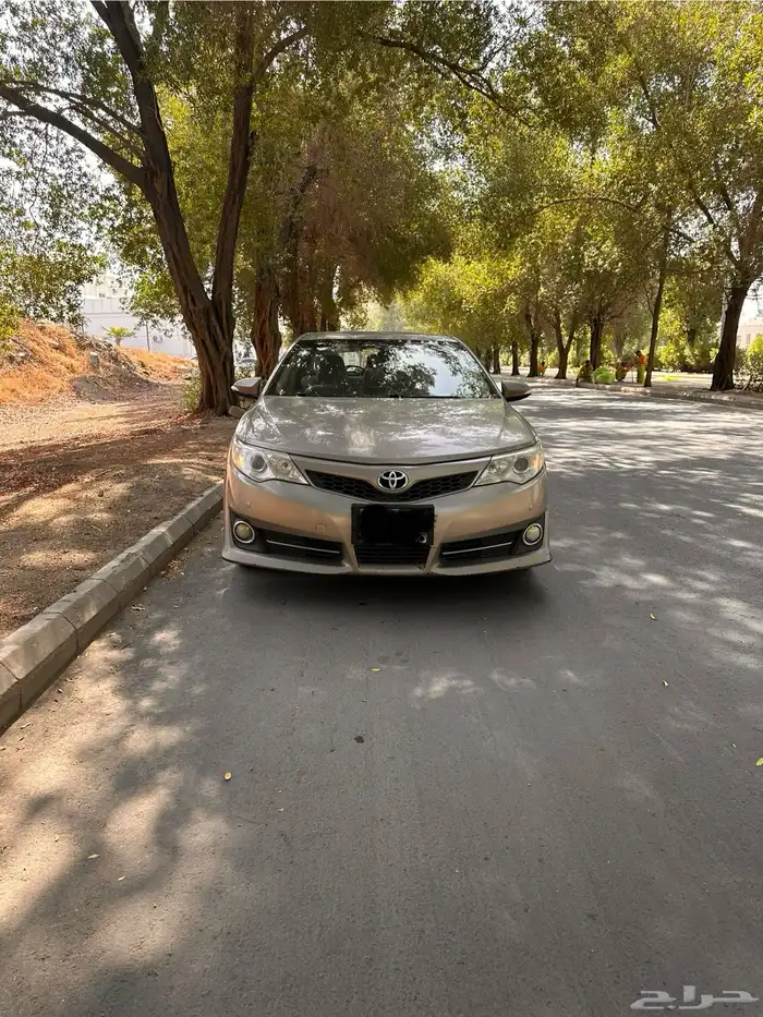 كامري 2012 GLX بدون فتحة 14
