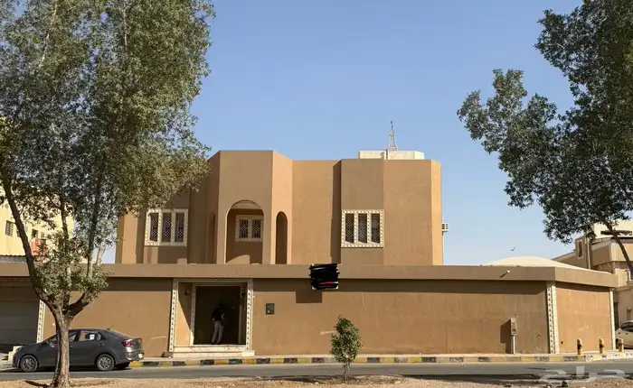للإيجار فيلا عوائل 1000م حي الشفاء 0