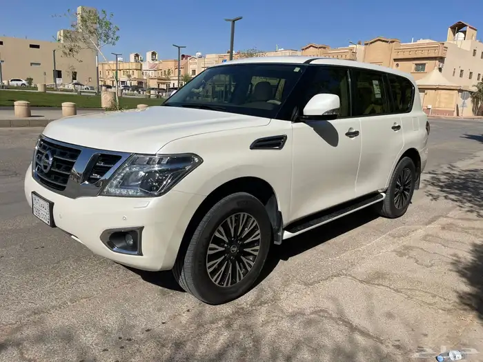 نيسان باترول 2019 نص فل SE2 ماشي 220 قمة فالنظافه 0