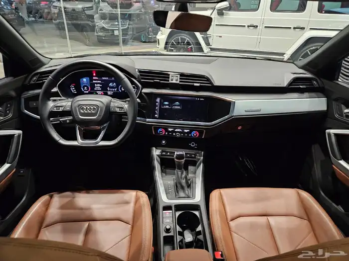 اودي Q3 Sport Pack موديل 2023م (وارد ساماكو) 9