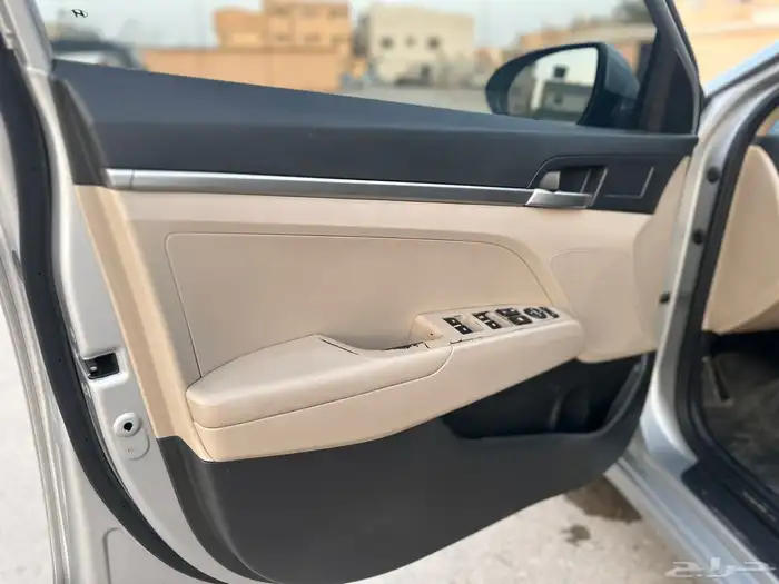للبيع هونداي النترا 2020 نص فل 26