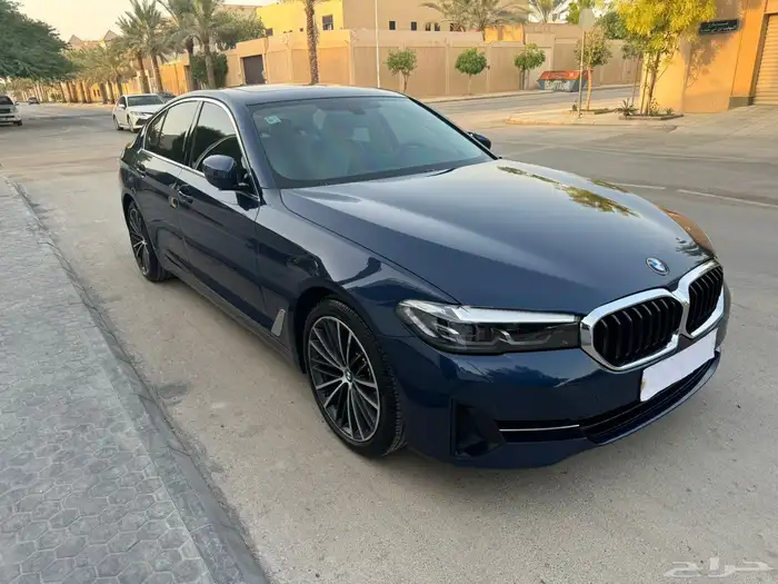 بي ام دبليو 520i سعودي ناغي تحت الضمان موديل 2022 1