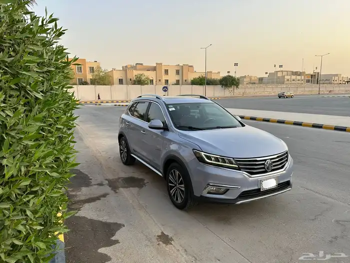 ام جي RX5 2022 11