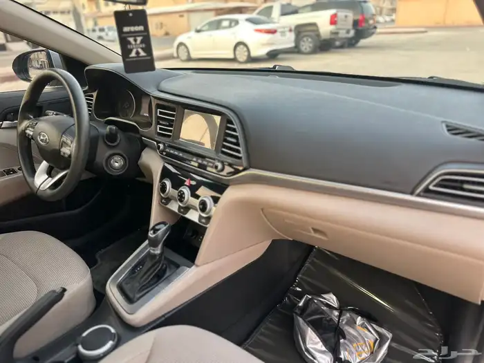 للبيع هونداي النترا 2020 نص فل 20