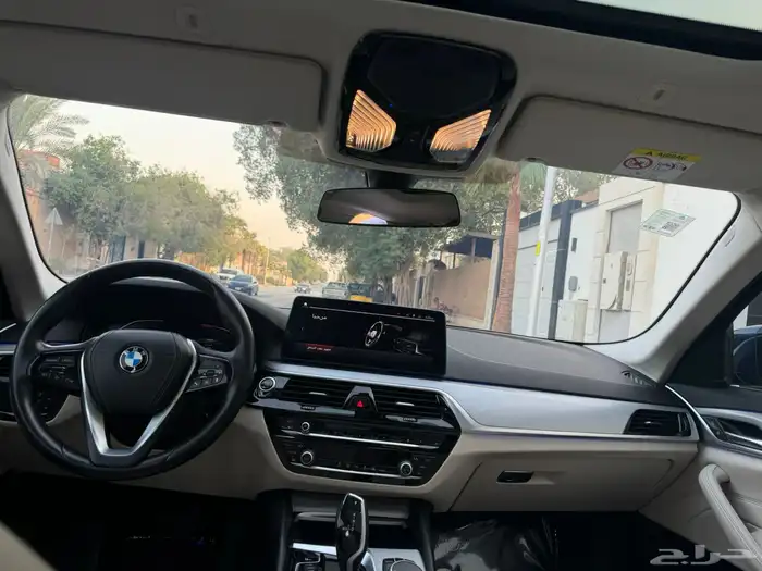 بي ام دبليو 520i سعودي ناغي تحت الضمان موديل 2022 9