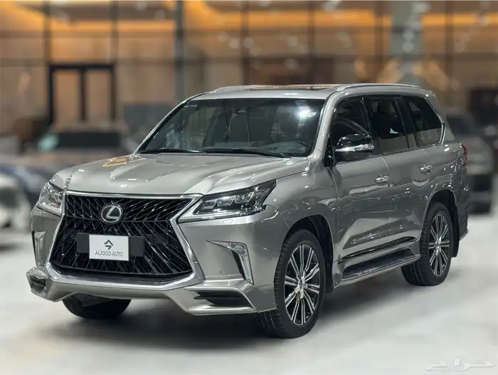 جيب لكزس LX570 موديل 2018 فل كامل مستعمل . 2