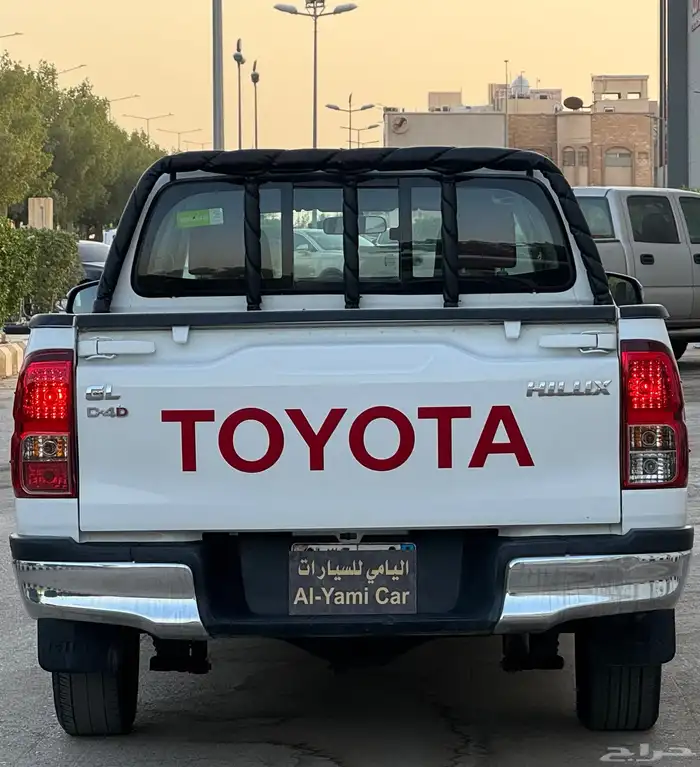 تويوتا هايلوكس 2023 ديزل 2.4 5
