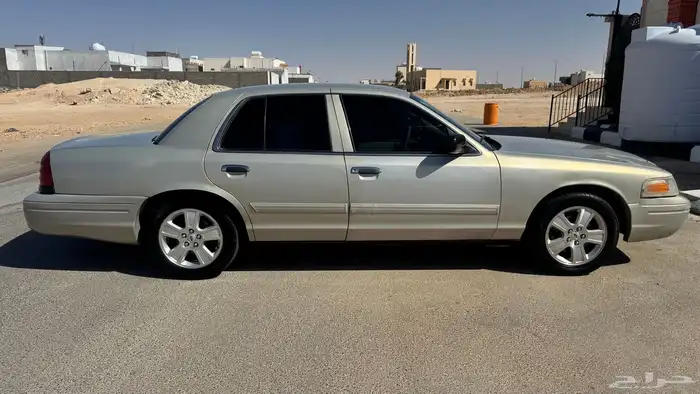 فورد فكتوريا سعودي موديل 2010 7