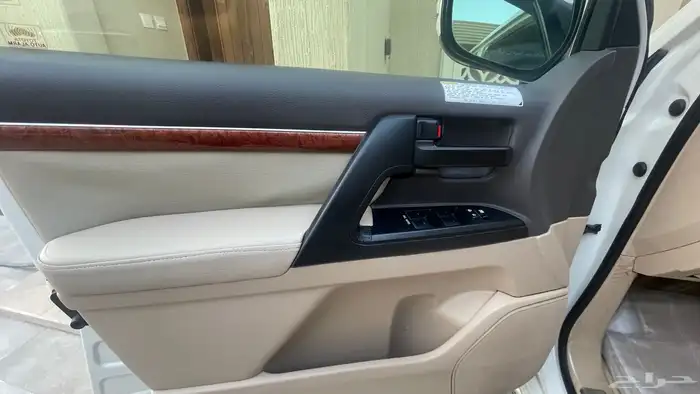 لاند كروزر GXR-3 2014 وارد عبداللطيف 11