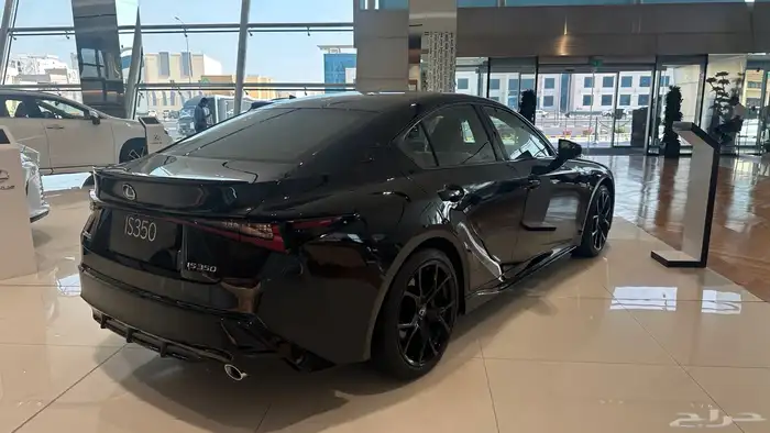 لكزس is350f 2025 بلاك ادشن 6