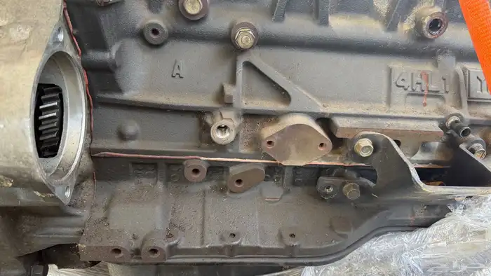 مكاين ايسوزو دينا 4