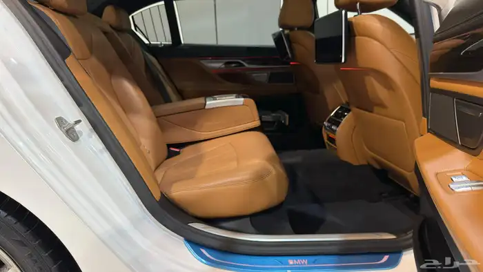 بي ام دبليو 730Li 2020 بحاله نظيفه جدا 14