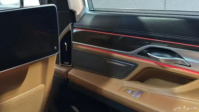بي ام دبليو 730Li 2020 بحاله نظيفه جدا 22