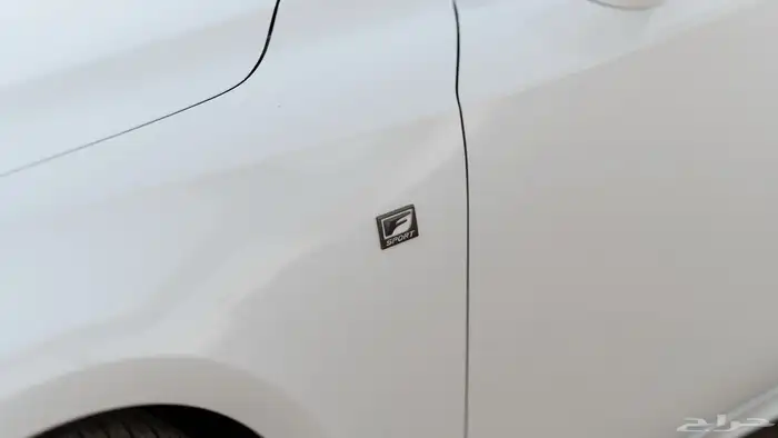 لكسز is2016 F sport 10