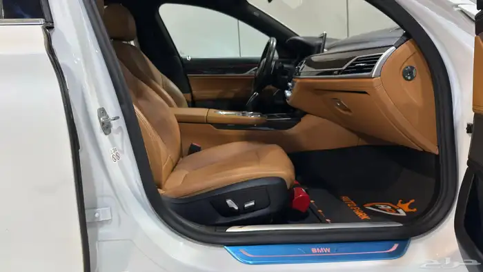 بي ام دبليو 730Li 2020 بحاله نظيفه جدا 11