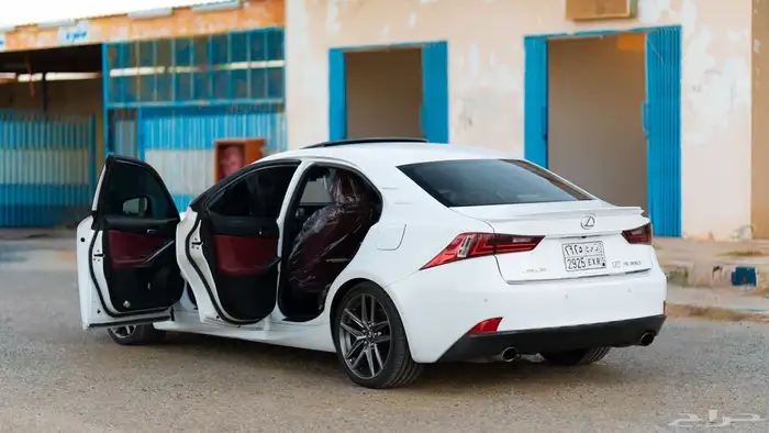 لكسز is2016 F sport 7
