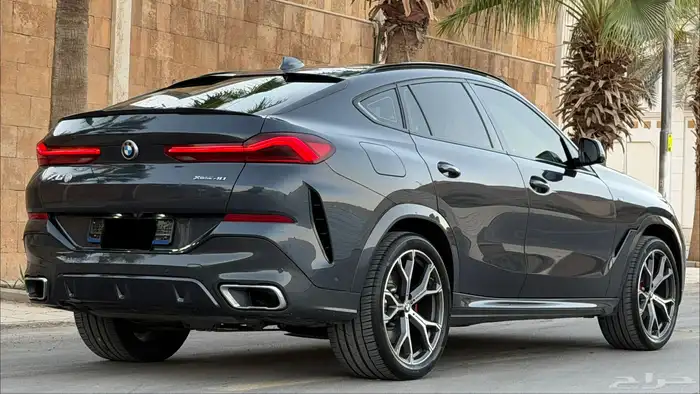 BMW X6 2021 M kit بحالة الوكالة 9