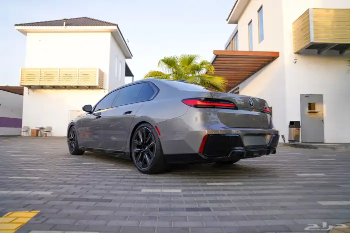 BMW 740i 2023 M Sport 15