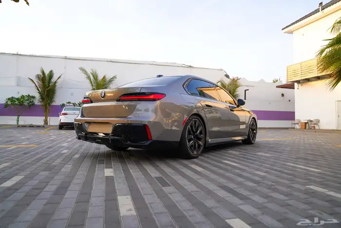 BMW 740i 2023 M Sport 12