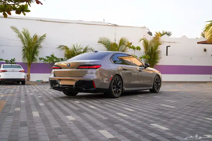 BMW 740i 2023 M Sport 11