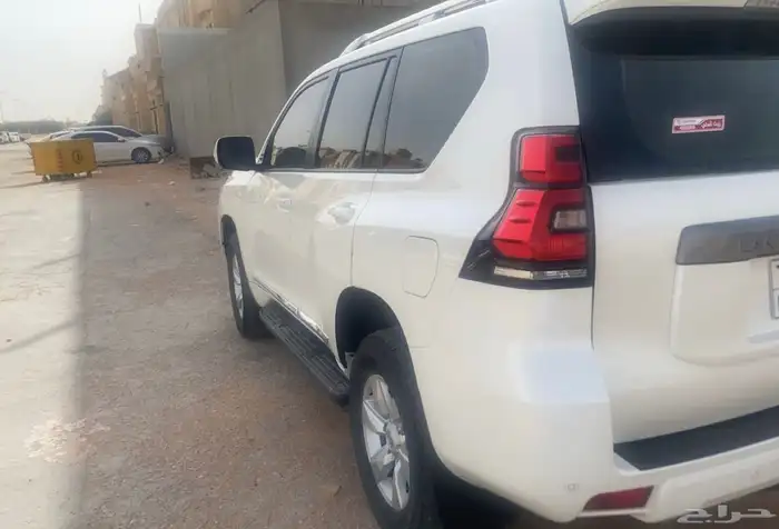 للبيع برادو موديل 2023 3