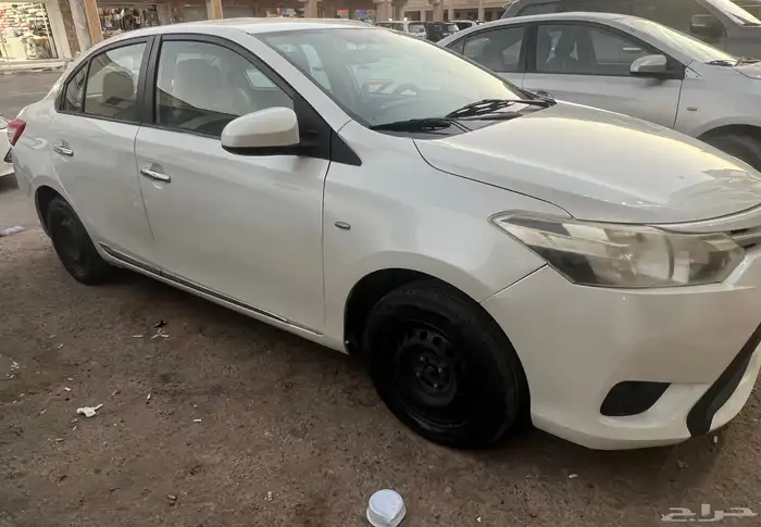 الرياض حي الرمال او الملز تويوتا يارس 2017 1