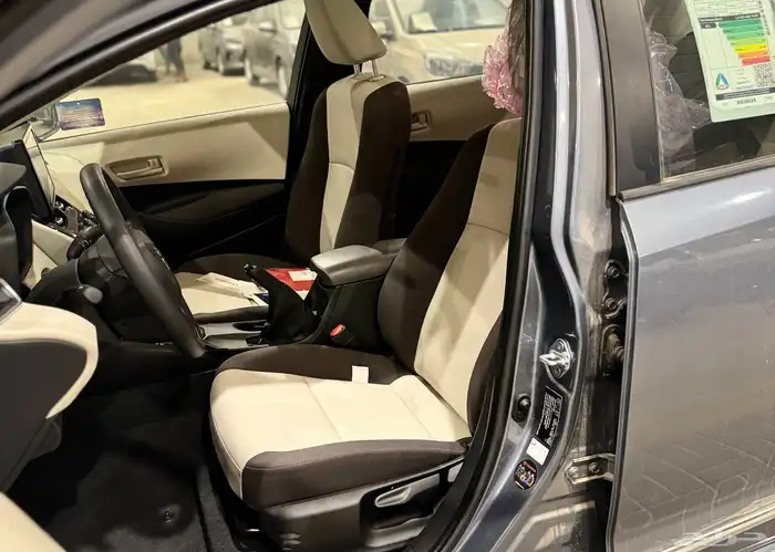 تويوتا كورلا 2025 2.0 نص فل جديد اصفار بأقل سعر 14