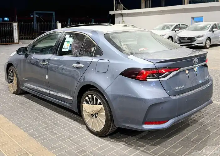 تويوتا كورلا 2025 2.0 نص فل جديد اصفار بأقل سعر 8