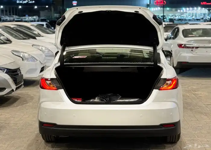 تويوتا كامري 2025 E هايبرد جديد بأقل سعر 26