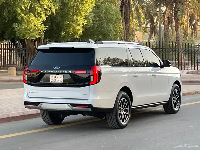 فورد اكسبديشن بلاتينيوم 2025 عداد (10 الاف) بحالة الوكاله 33
