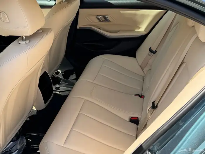 2021 BMW 320i 8