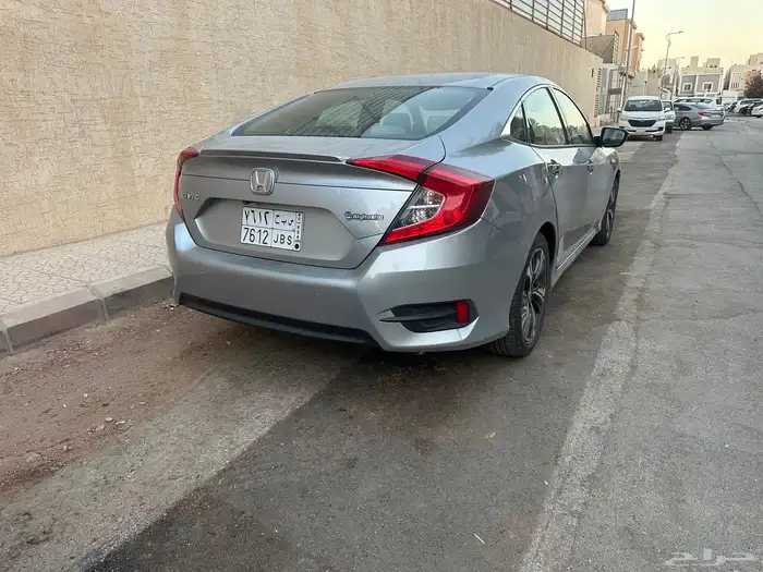 هوندا سيفك 2020 وكاله بالكامل فتحه سقف 1600Ccممشي 55 الف فقط 0