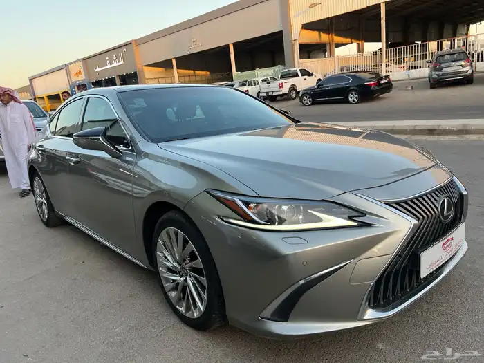 لكزس ES 350 CC 2021 1