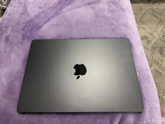 ماك بوك برو m4  2024 2