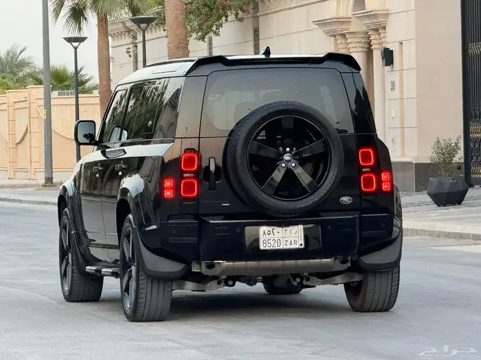 ديفندر HSE فل كامل موديل 2022 تحت الضمان 14