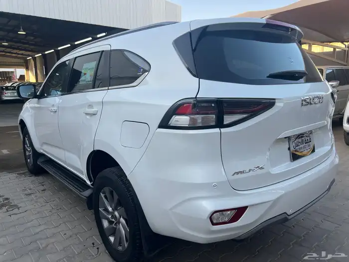 ايسوزو 2022 MUX فل كامل دبل دفلك لدى قمة الاطلال 16