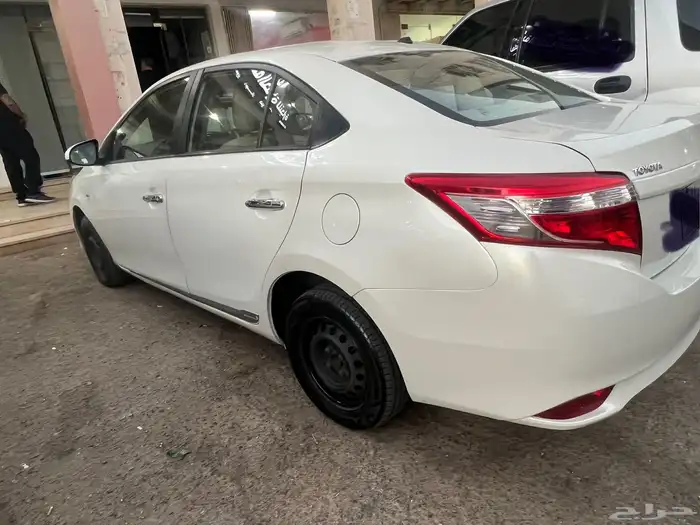الرياض حي الرمال او الملز تويوتا يارس 2017 4
