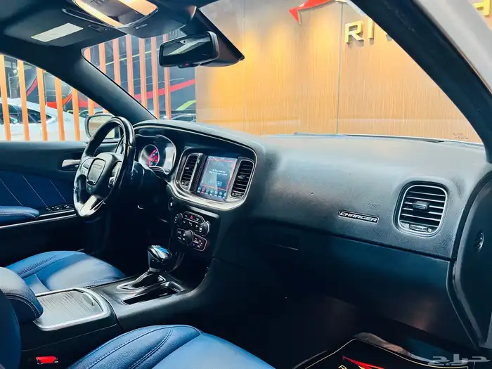 دودج تشارجر 2017 RT V8 ( بحاله ممتازه) 8