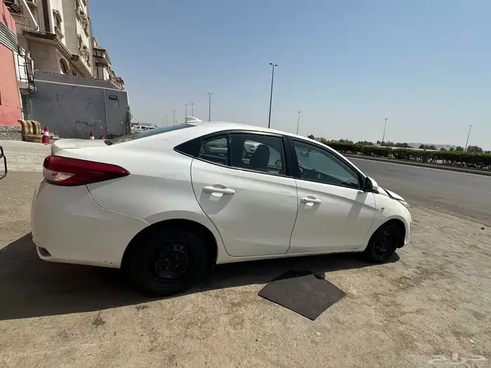 للبيع يارس موديل 2019 2