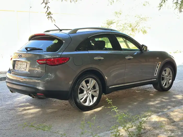 Infinity QX70 انفنتي نظيف جدا 5