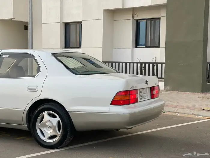 لكزس LS400 2000 7