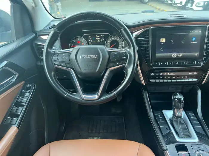 ايسوزو 2022 MUX فل كامل دبل دفلك لدى قمة الاطلال 40