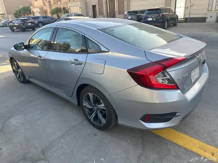 هوندا سيفك 2020 وكاله بالكامل فتحه سقف 1600Ccممشي 55 الف فقط 4